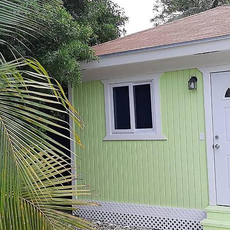 Budget & Basic In Local Neighborhood, 7Min Drive To Downtown Nassau Beach Paradise Exterior foto